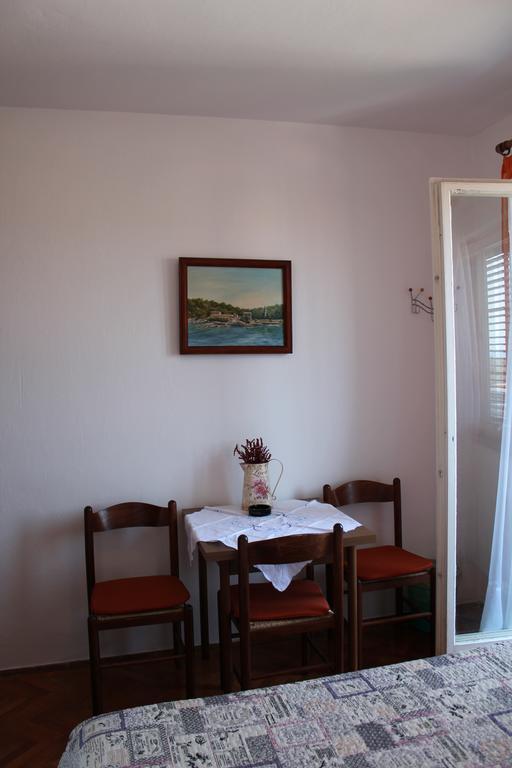 Apartment Muzic Mali Lošinj Rum bild