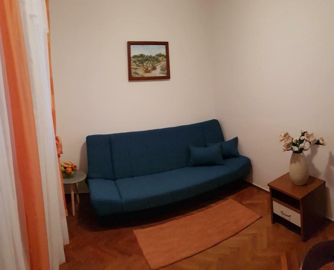 Apartment Muzic Mali Lošinj Exteriör bild