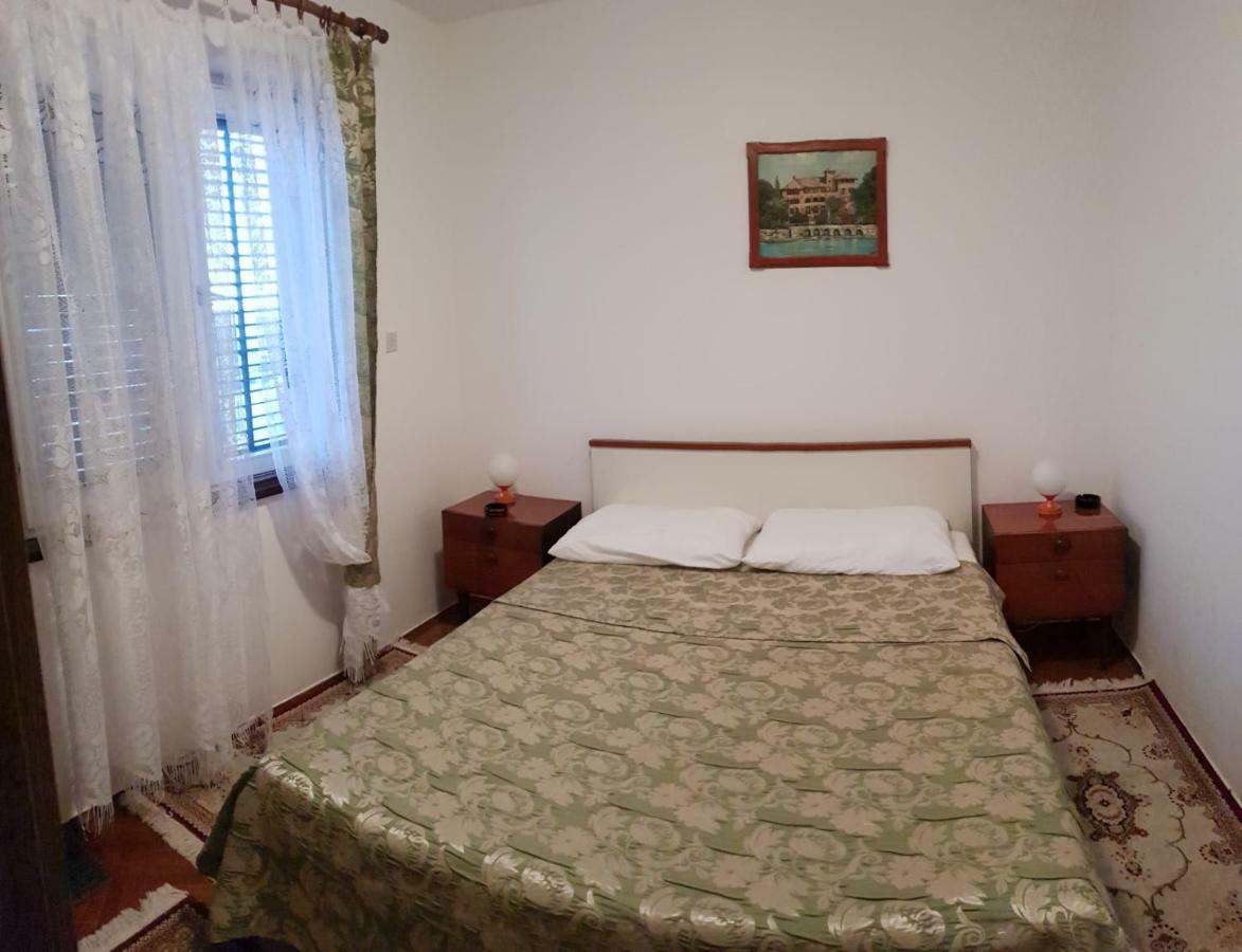 Apartment Muzic Mali Lošinj Exteriör bild