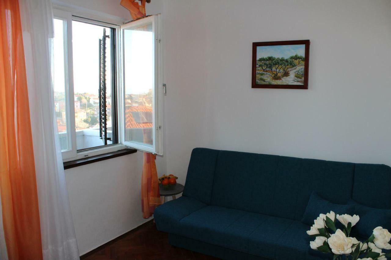 Apartment Muzic Mali Lošinj Exteriör bild