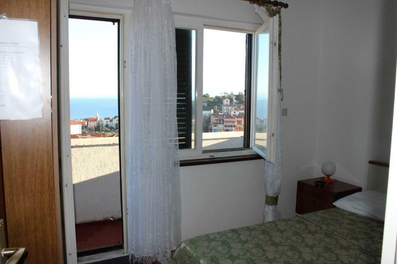 Apartment Muzic Mali Lošinj Exteriör bild