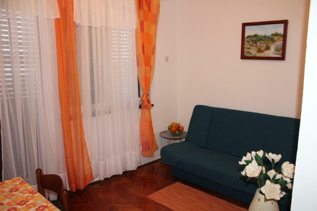 Apartment Muzic Mali Lošinj Exteriör bild