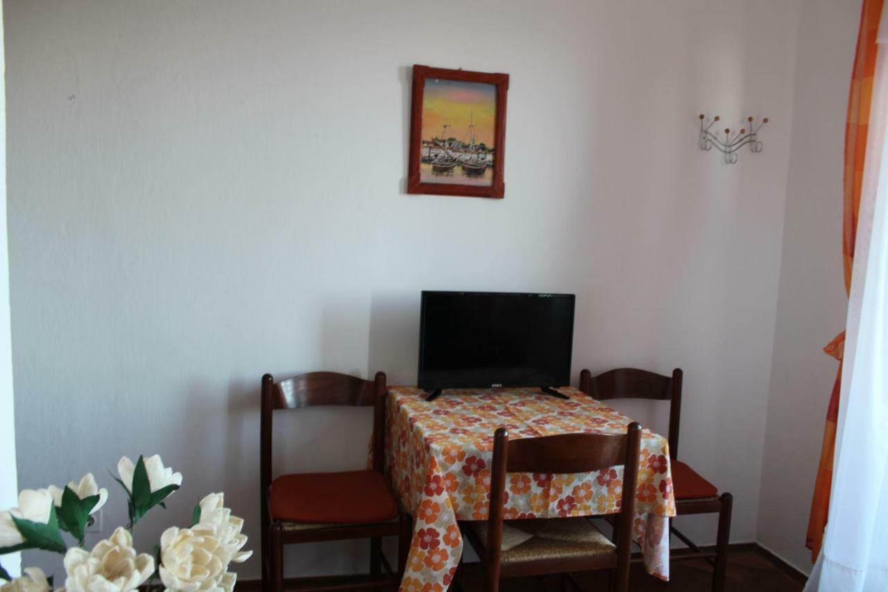 Apartment Muzic Mali Lošinj Exteriör bild