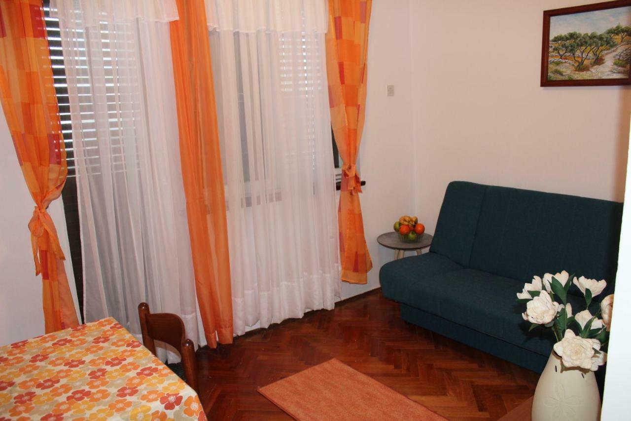 Apartment Muzic Mali Lošinj Exteriör bild